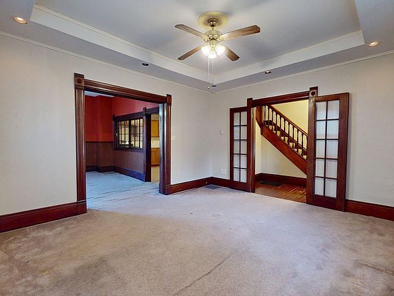 4th image of 903 W 7th St
