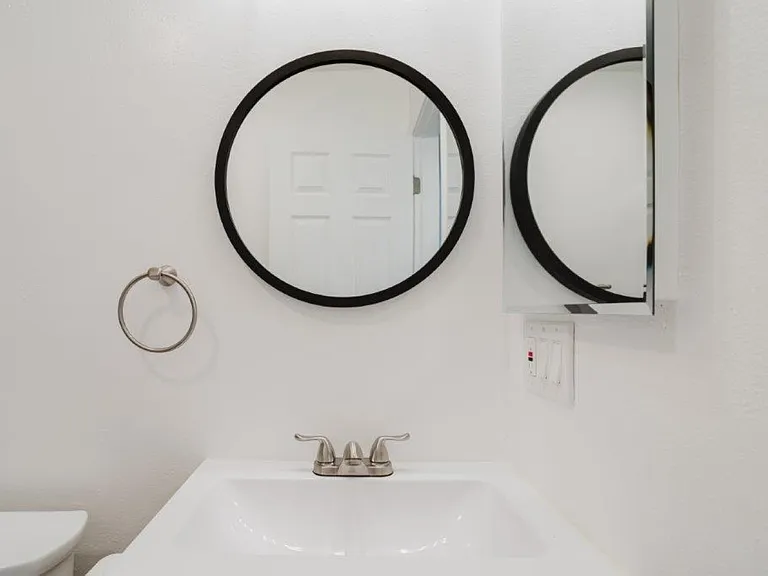 914 E Elk Ave #3 — Photo 33
