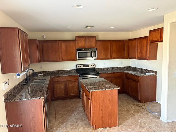 4th image of 5222 E SILVERBELL Road