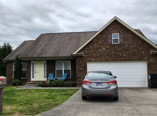 201 Barberry Ct, Maryville, TN 37804
