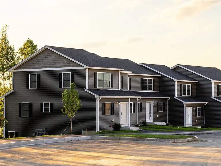Estates at Langley Cove — Photo 21