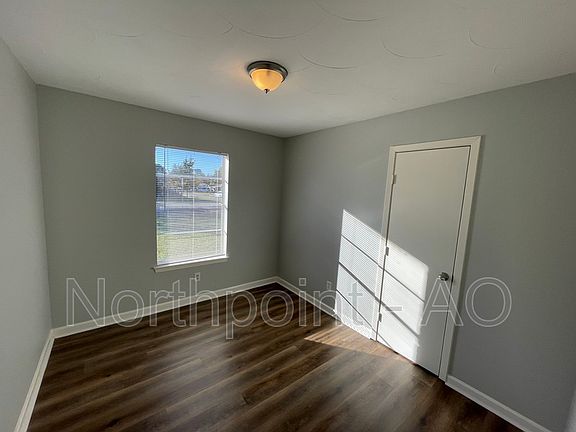 5th image of 14913 Marsha Dr