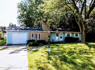 2132 Kuerbitz Dr, Lansing, MI 48906