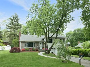 33 Stanton Cir, New Rochelle, NY 10804