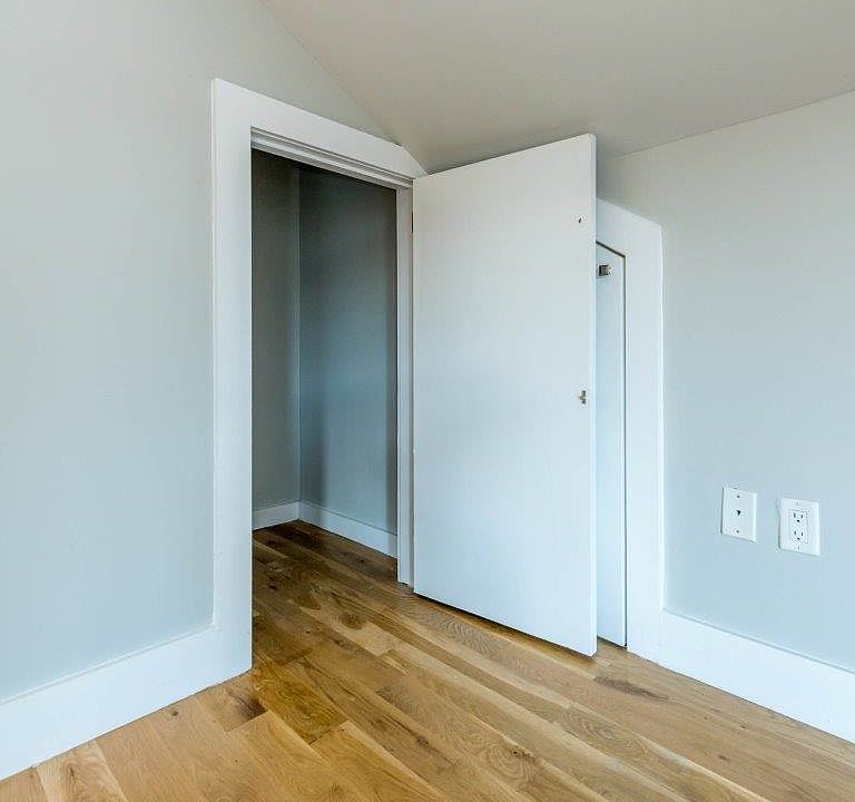 1st image of 185 Leonard St #4BEAT