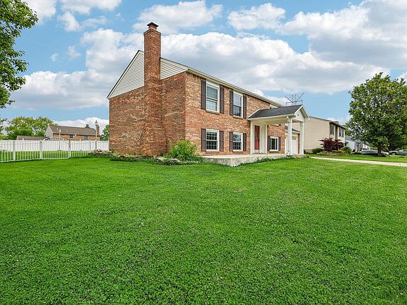 3rd image of 851 Hacienda Ct