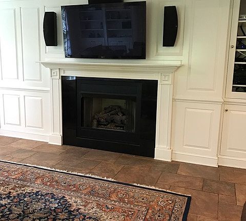 1/3 fireplaces - 2 gas/1 woo