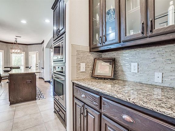5th image of 505 Windy Knoll Dr