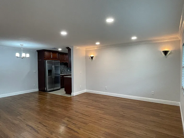 1395 Ambassador Dr — Photo 4