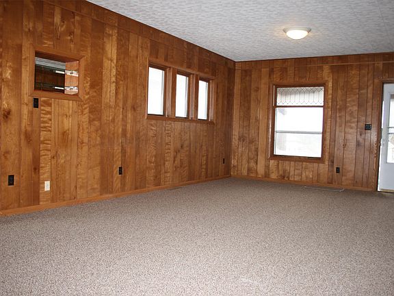 2nd image of 1031 Lincoln Ave