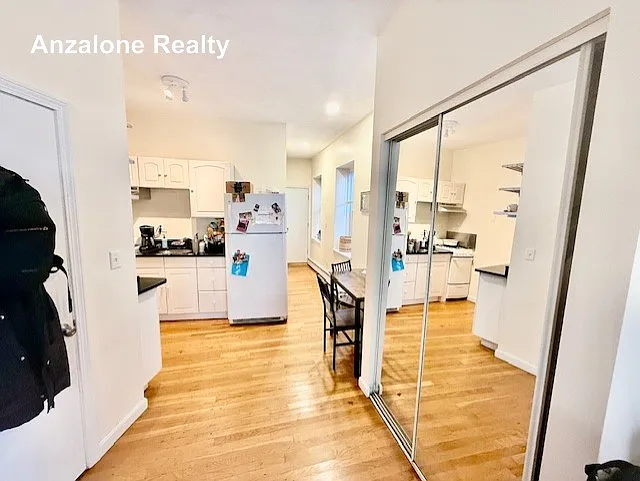 392 Commercial St #3 — Photo 8