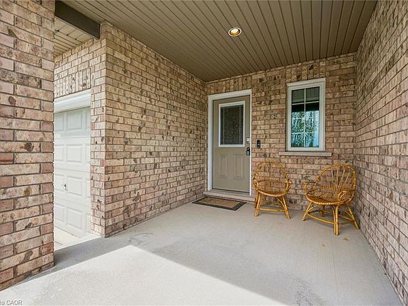 4th image of 31 Townsend Dr #70