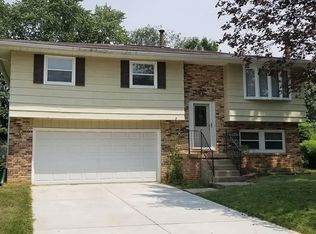 210 Bell Ct, Mt Zion, IL 62549