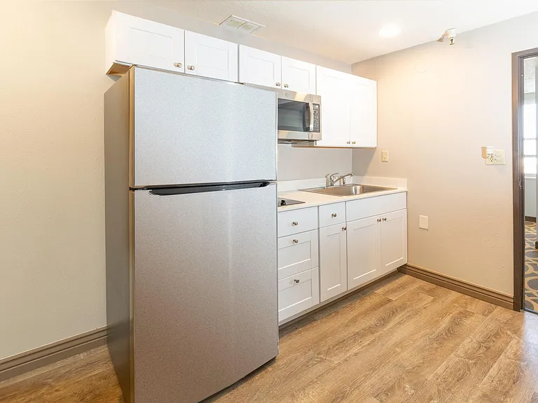 The Bigelow Apartments — Photo 22
