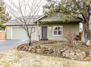 63702 Hunters Cir, Bend, OR 97701