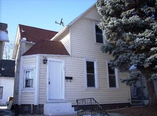 22 S Park Ave, Waukegan, IL 60085