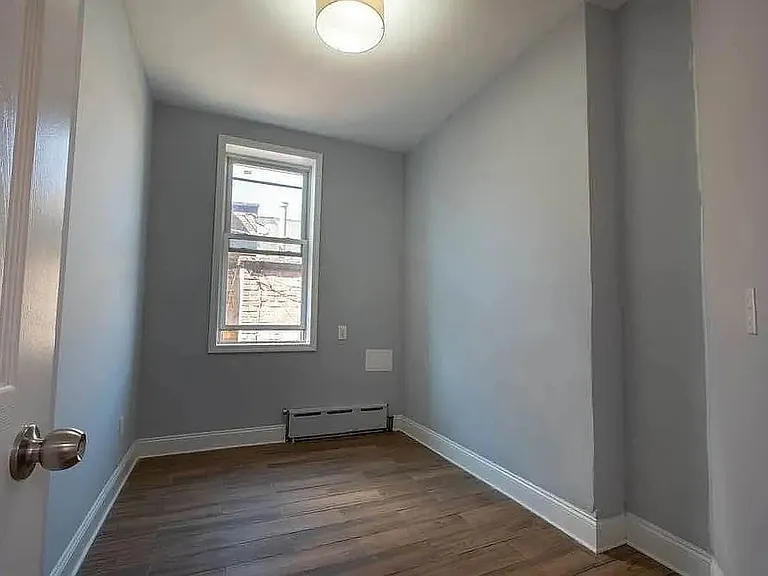 34 1/2 Saint Marks Pl #12 — Photo 8