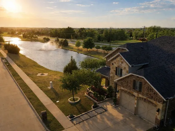 324 Daylily Dr, Wylie, TX 75098