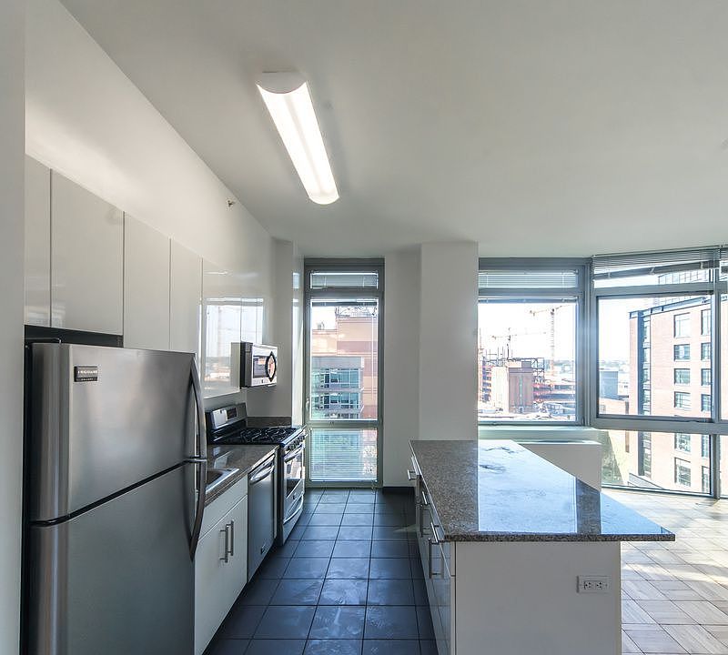 1st image of 505 W 37th St APT 3405