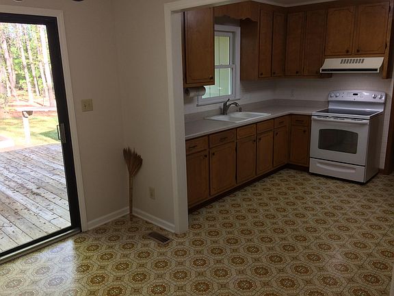 4th image of 508 Hiddenbrook Dr
