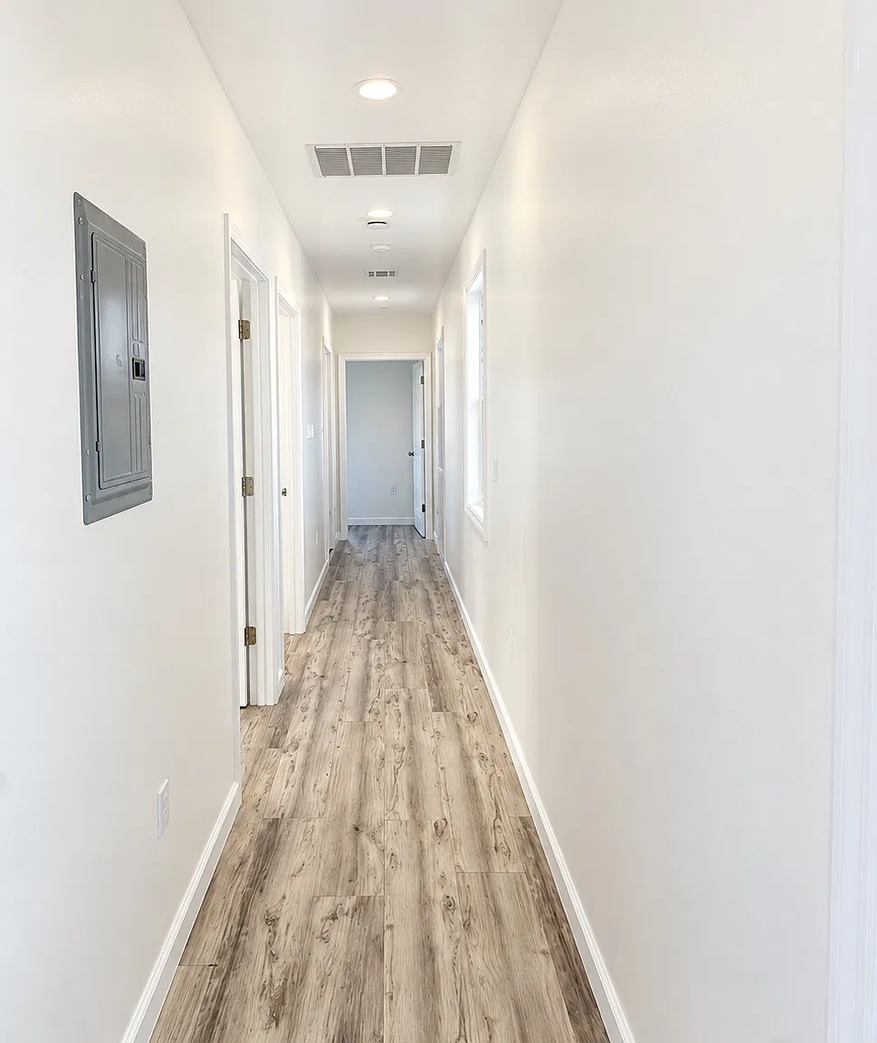 3 bed, 1200 sqft, $3,650 — Photo 3