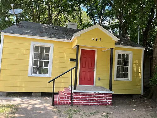 321 Edwards St Photo 1