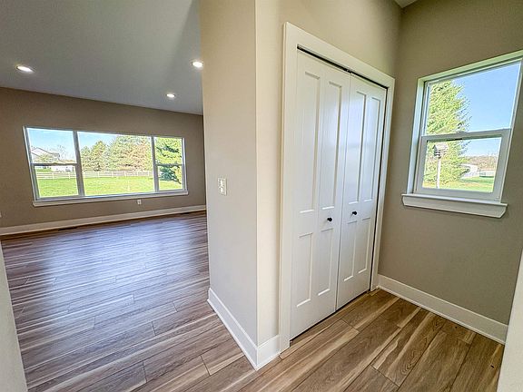 3rd image of 2465 McClellan Blvd