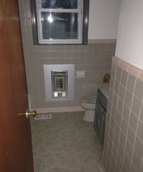 1st image of 1802 Leaf Ave