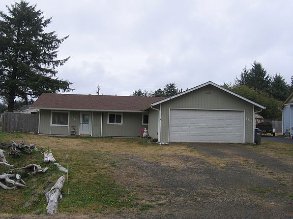 3rd image of 360 Snahapish Ave SE