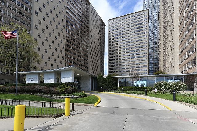1st image of 3950 N Lake Shore Dr #1601_A