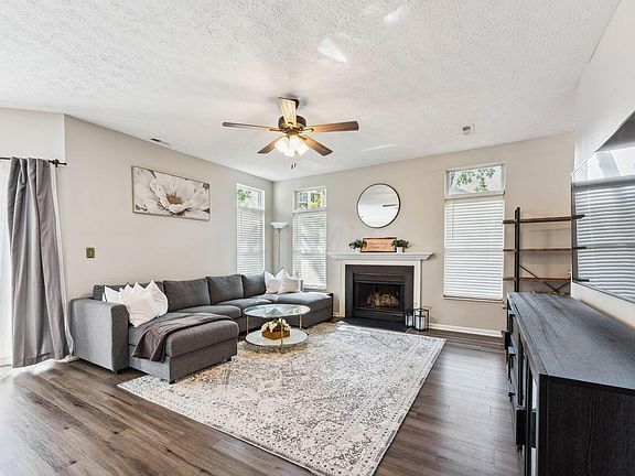 2nd image of 3439 Fishinger Mill Dr