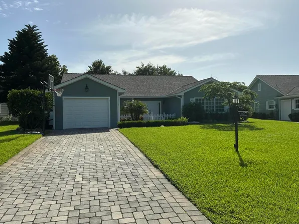 15 Holly Villas, Boynton Beach, FL 33436