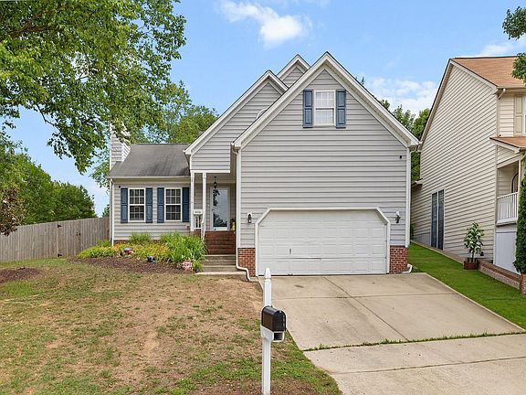 2nd image of 8016 Criswell Cres