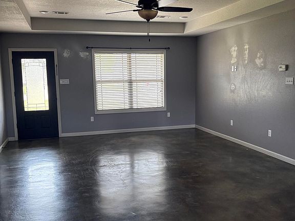 3rd image of 106 Gavin Dr