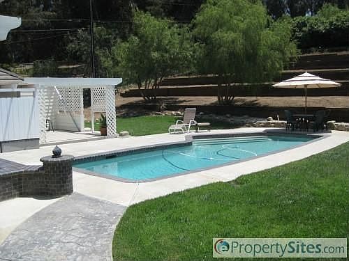 3rd image of 130 Ramona Pl