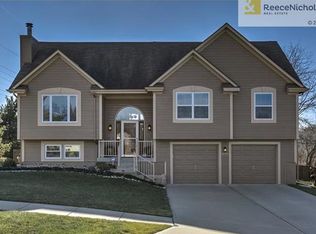 2001 SW British Dr, Lees Summit, MO 64081