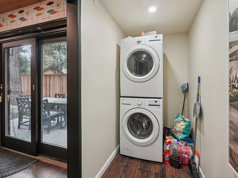 25340 Marion Ridge Dr — Photo 15