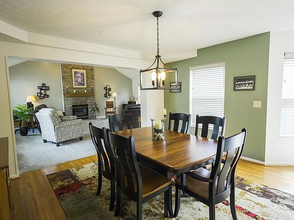 5th image of 4568 School Haven Cir