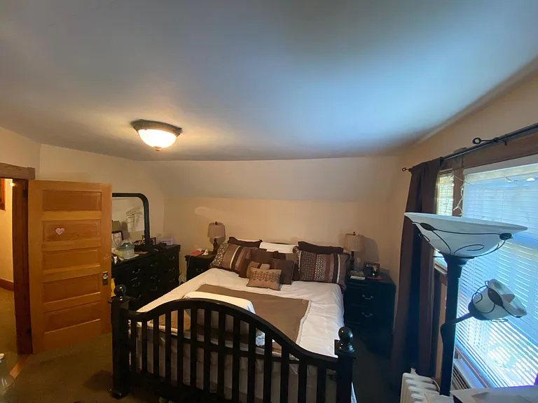 Upstairs Bedroom 1