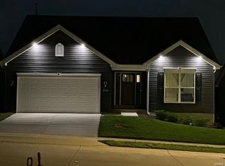 2726 Winding Valley Dr, Fenton, MO 63026