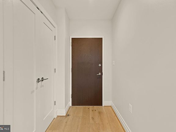 3rd image of 301 H St NE #305