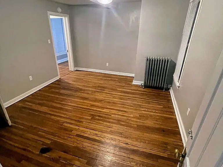 1014 Logan Ave — Photo 4