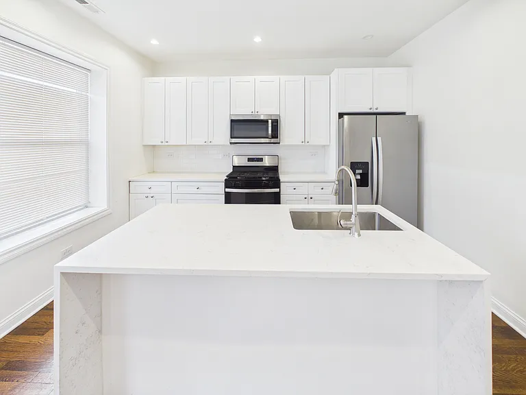 6233 S Langley Ave #1N — Photo 2