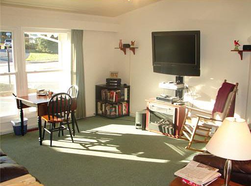 3rd image of 1611 Tudor Ln