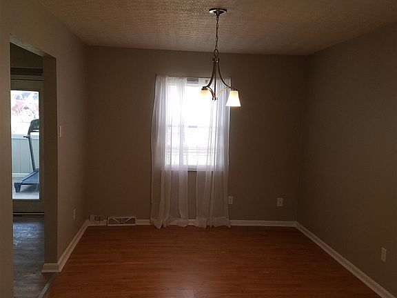 5th image of 1030 Scenic Dr