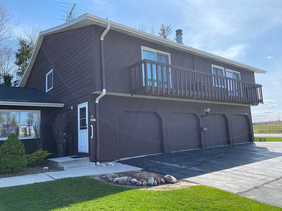 1st image of 2621 Camelot Blvd
