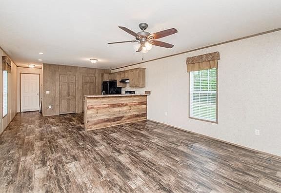 3rd image of 56155 Dohm Rd