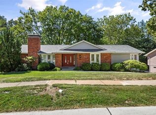 445 Maymont Dr, Ballwin, MO