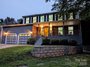 11419 Leadenhall Ln, Charlotte, NC 28262