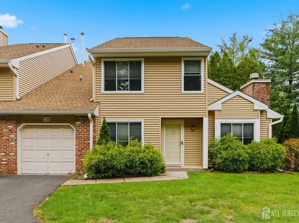38 Cherrywood Dr, Somerset, NJ 08873
